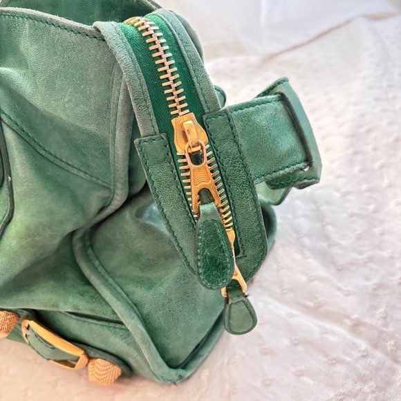 🥀 Authentic BALENCIAGA Chevre Giant 21 Gold Hardware City tote in Vert Gazon 🥀 - Picture 14 of 16